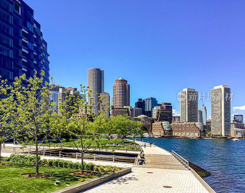 码头步道沿着海港/创新区在南波士顿波士顿附近，马萨诸塞州